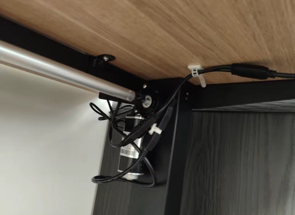 Bureau Électrique Réglable en Hauteur - Moteur Simple